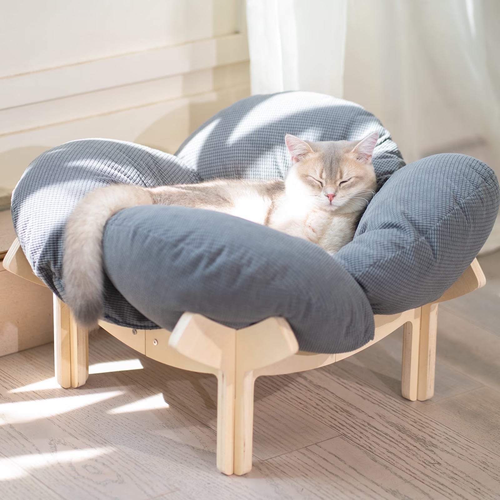 Elevated Cat Bed, Washable Flower Pet Cushion with Sturdy Wooden Frame, Heavy-Duty Lounge Chair for Indoor Cats & Small Dogs, Gray